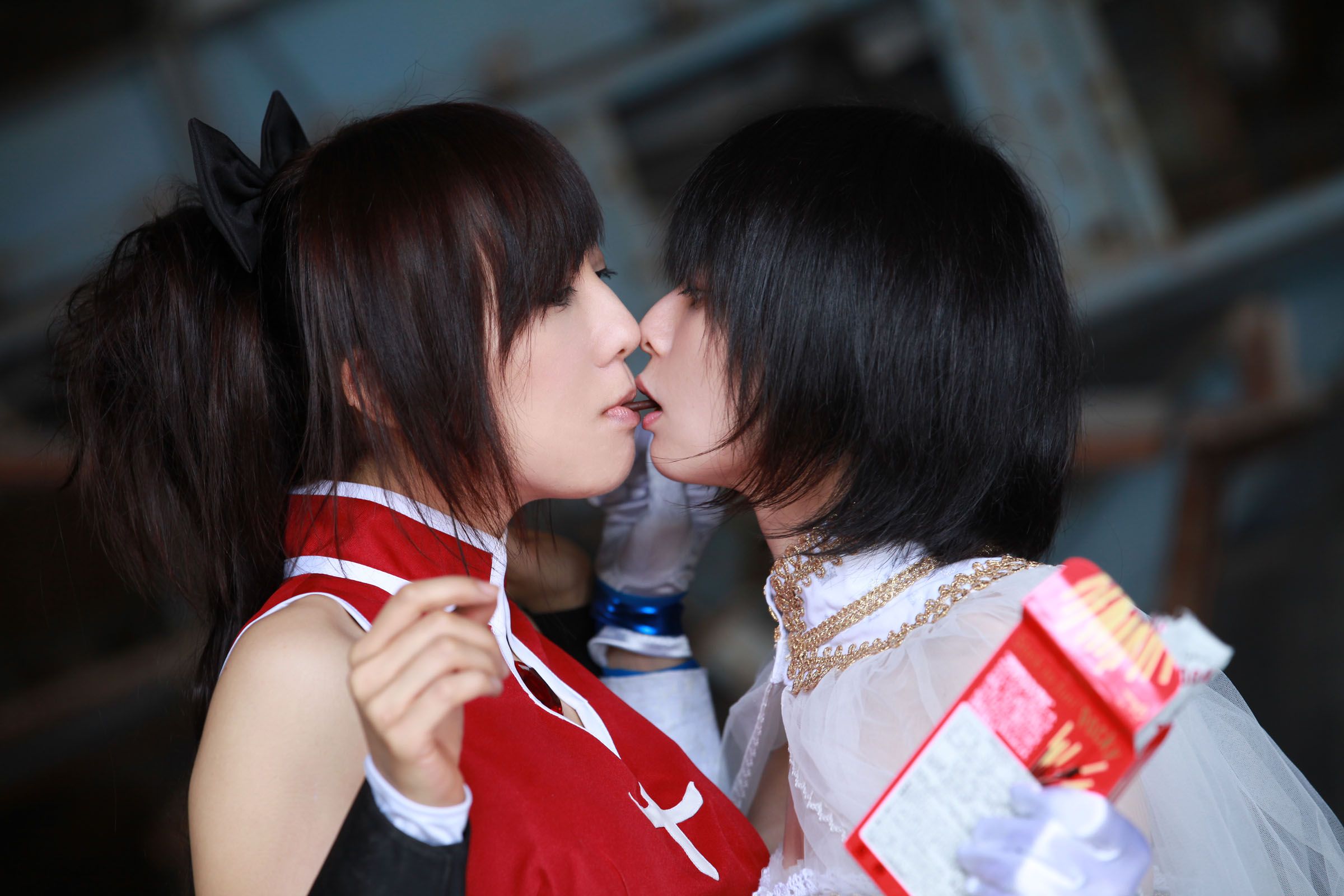 Kissing with cute japanese girl goggles fan images