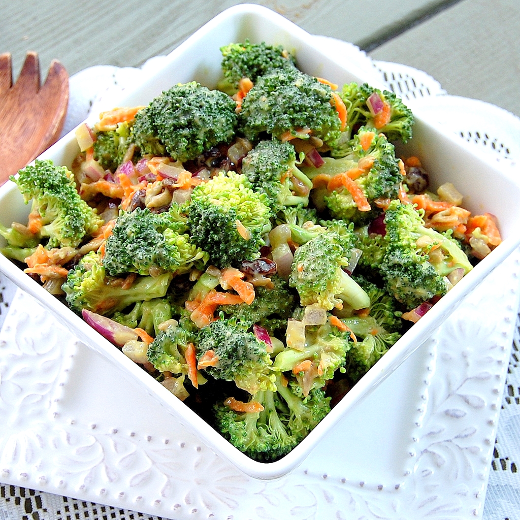 Salat Brokoli брокколи салат