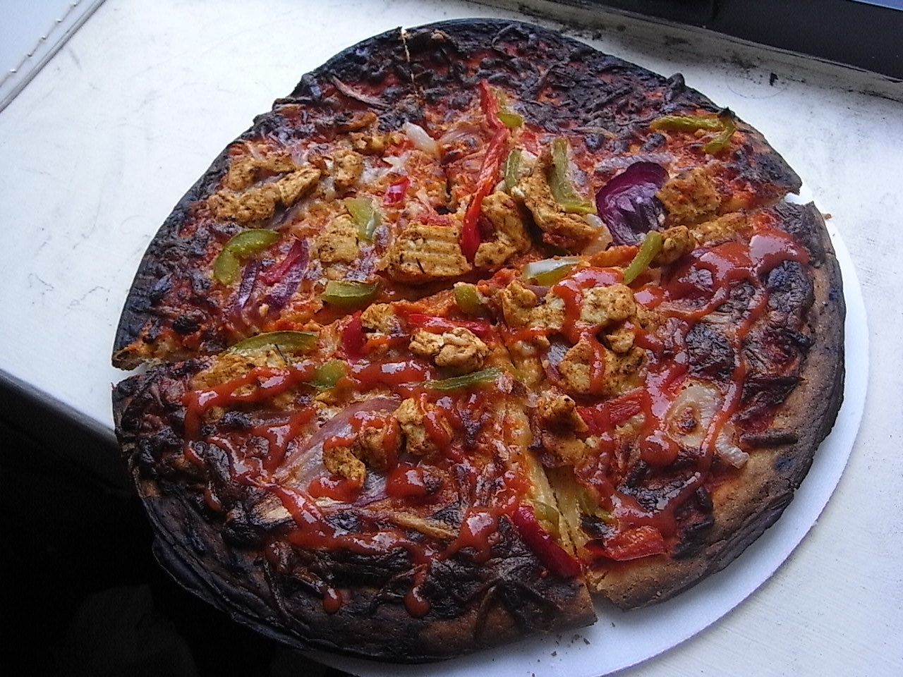 что делать чтобы не пригорала пицца в духовке фото 46