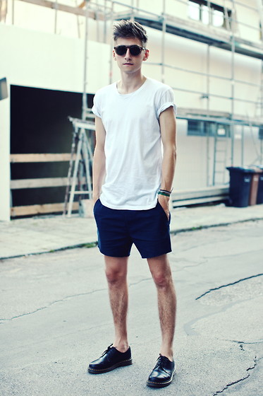 dr martens 1461 with shorts