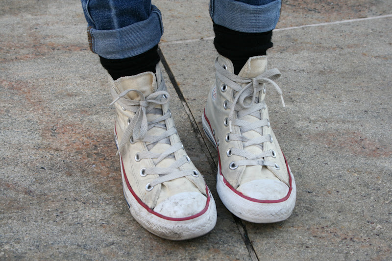 converse laces tied around ankle