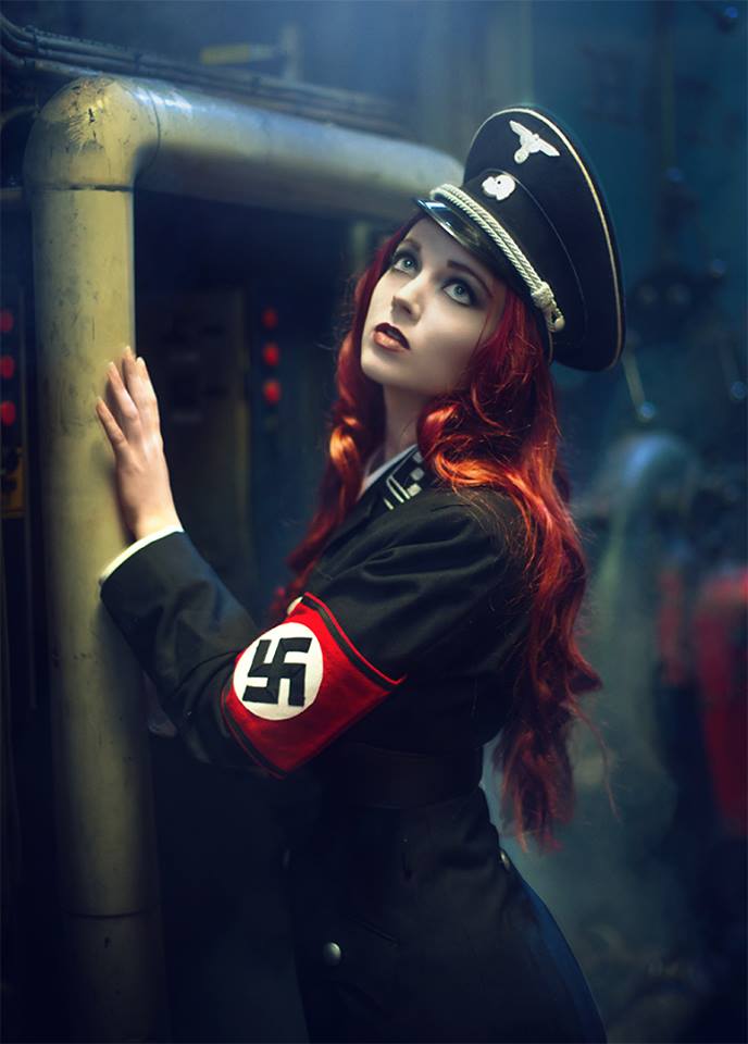 Фашистская женщина. Калбаева Нази. Девушки в фашистской форме. Девушки в немецкой форме.